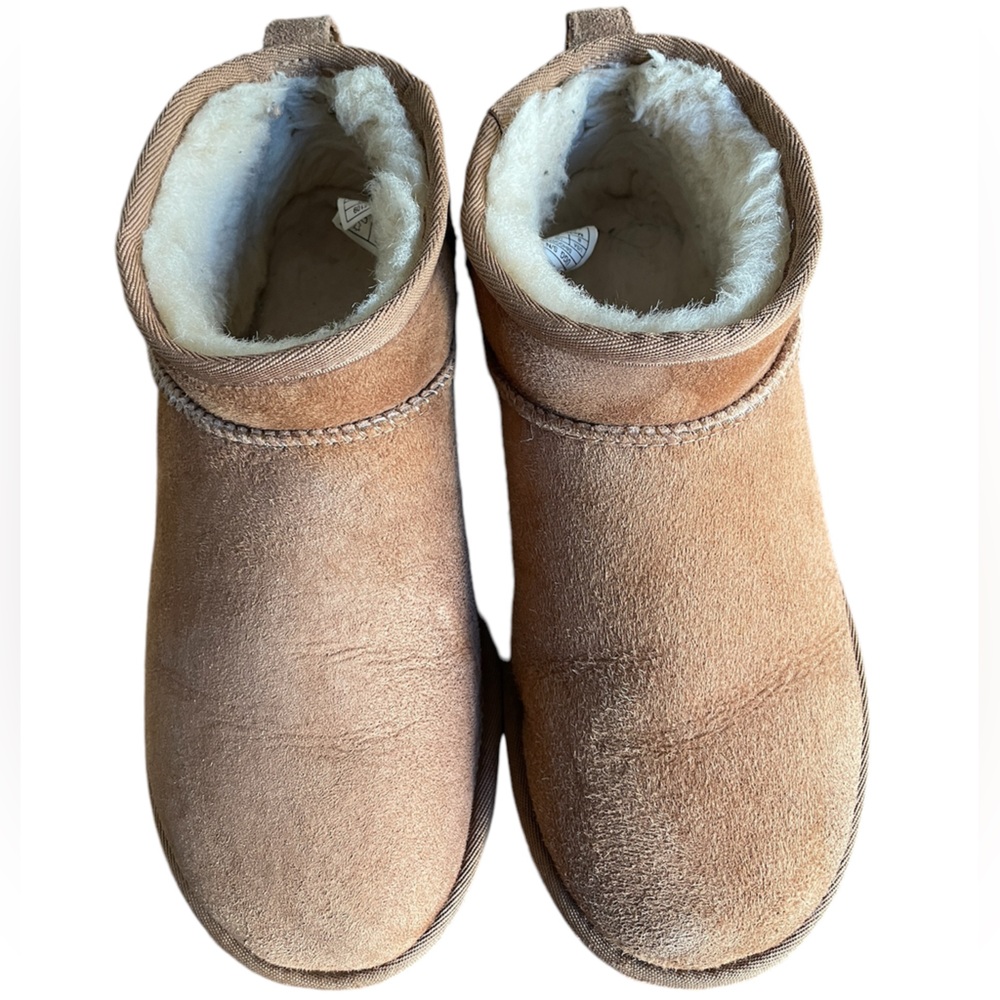 UGG Ultra Mini Boot in Chestnut Womens Sz. 8